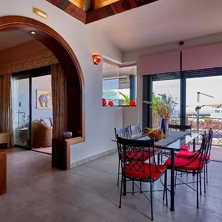 Сasa de vacaciones Ferienhaus In Adeje Mit Beheiztem Pool